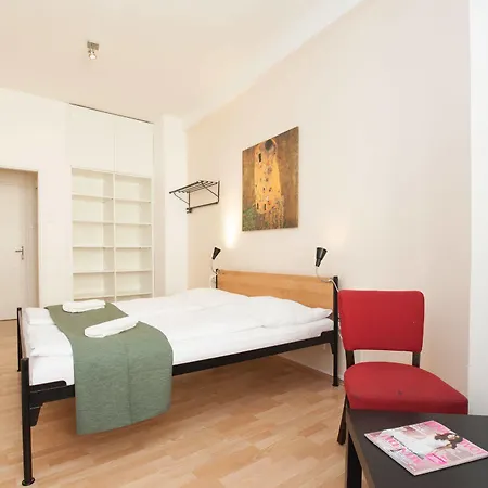 Hostel Ahoy! Newtown Prague